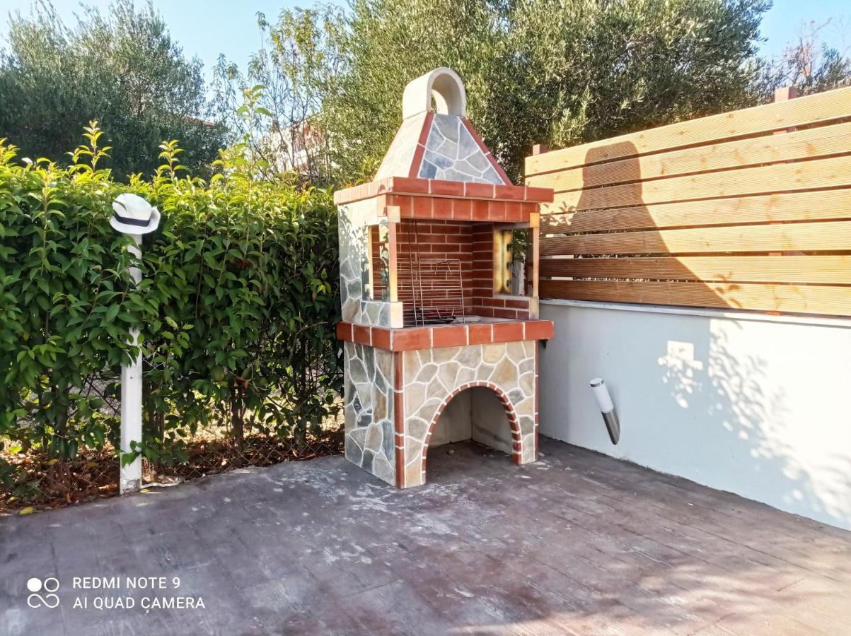 Villa Athina 1St Floor Nea Kallikrateia Dış mekan fotoğraf